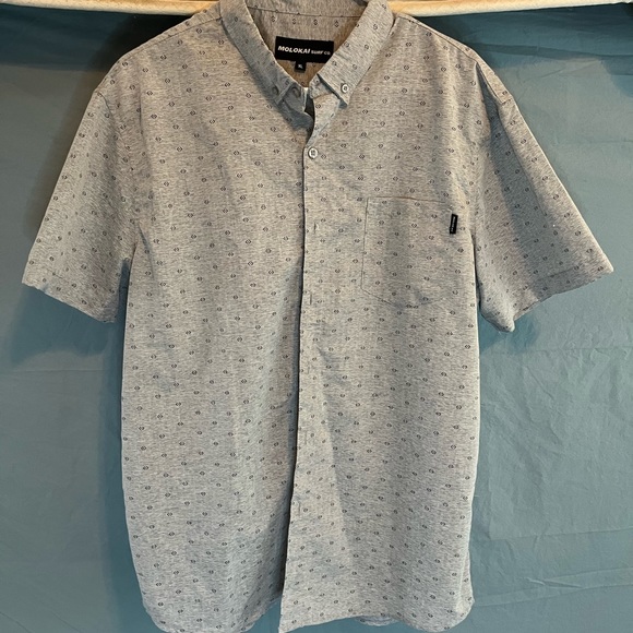 Mens Xl MOLOKAI SURF CO. Gray button up short sleeved shirt - Picture 2 of 6